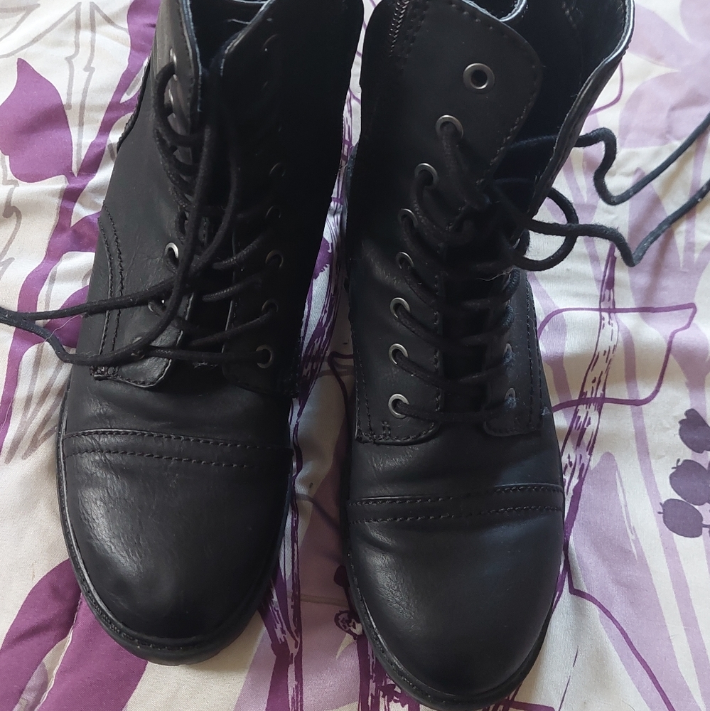 Black Boots